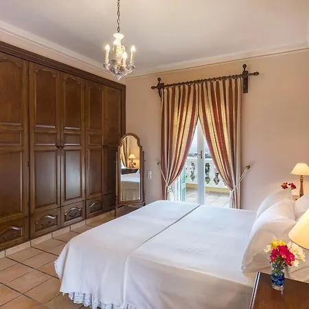 Pantaleon House Дом отдыха Posidhonia (Syros)