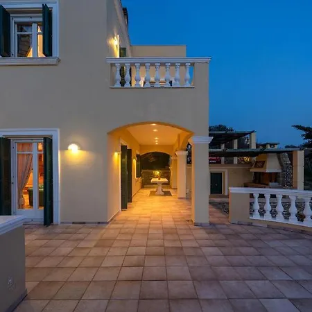 Pantaleon House Дом отдыха Posidhonia (Syros)